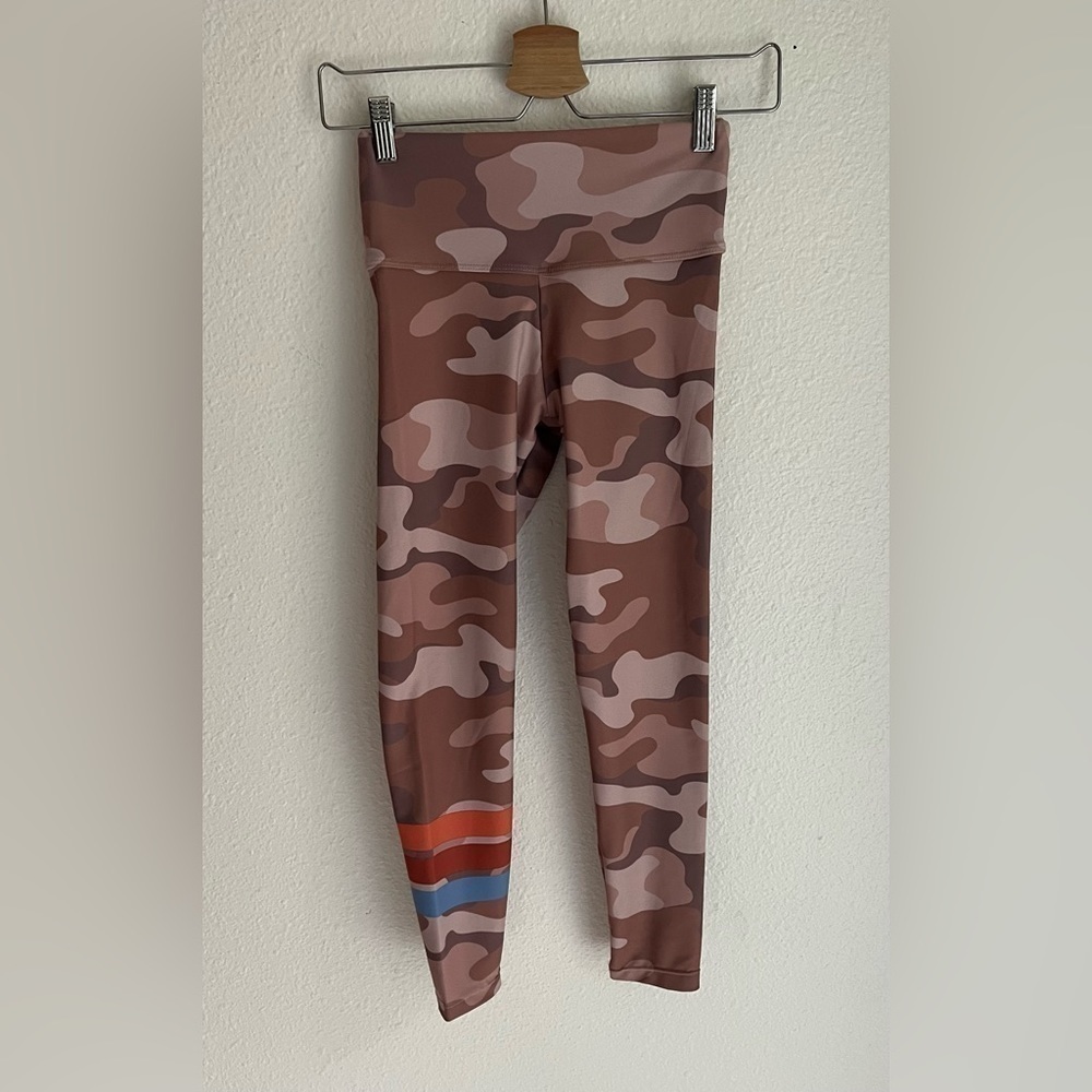 Venor Camo Striped Leggings
